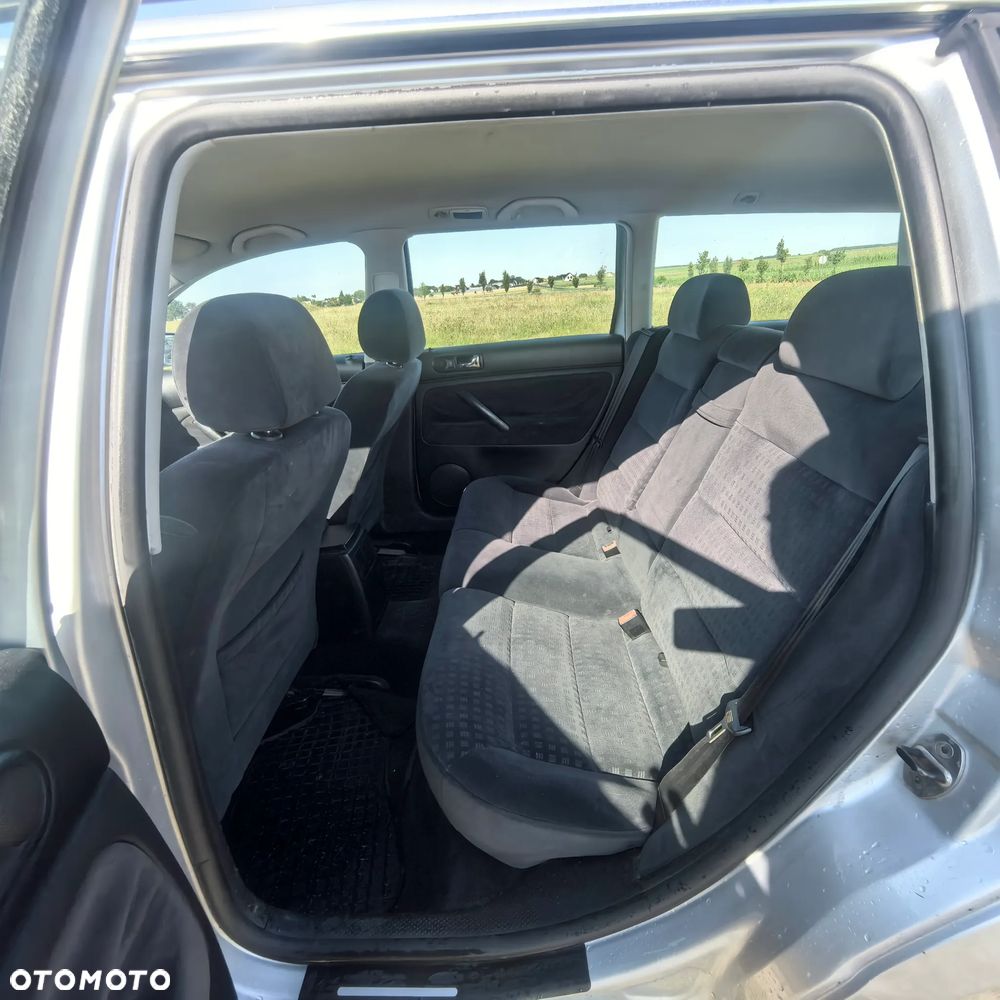 Volkswagen Passat 1.9 TDI - 9