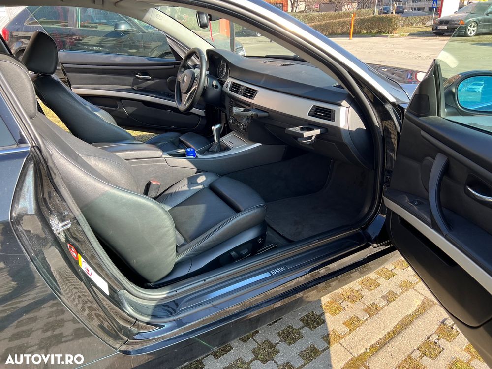 BMW Seria 3 330Ci - 12