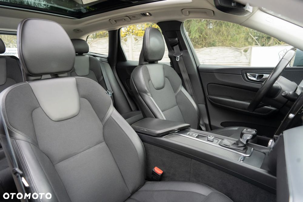 Volvo XC 60 D4 Geartronic Momentum Pro - 24