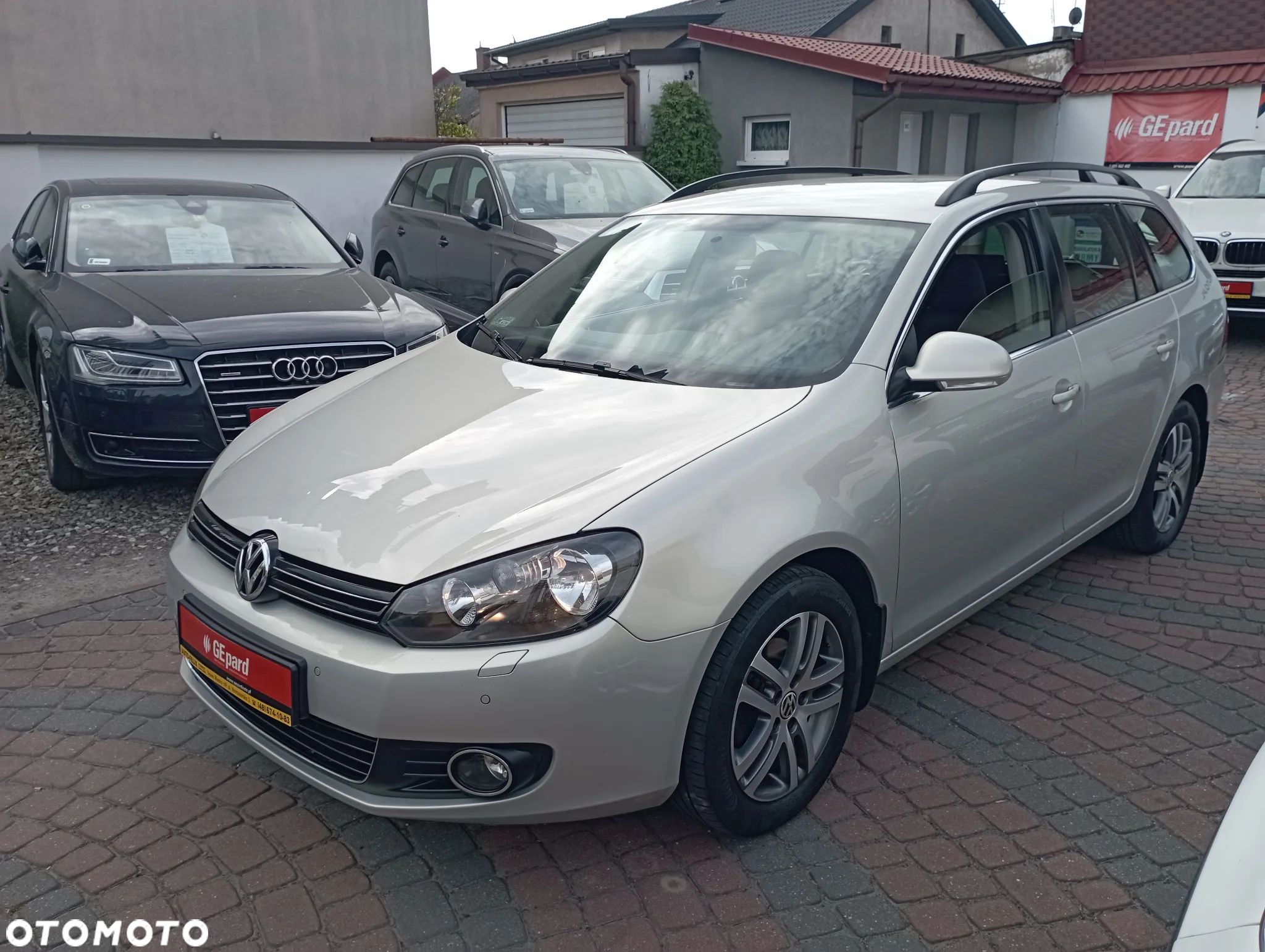 Volkswagen Golf VI 1.6 TDI Highline - 1