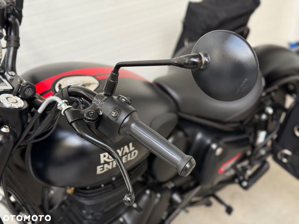 Royal Enfield Classic - 25