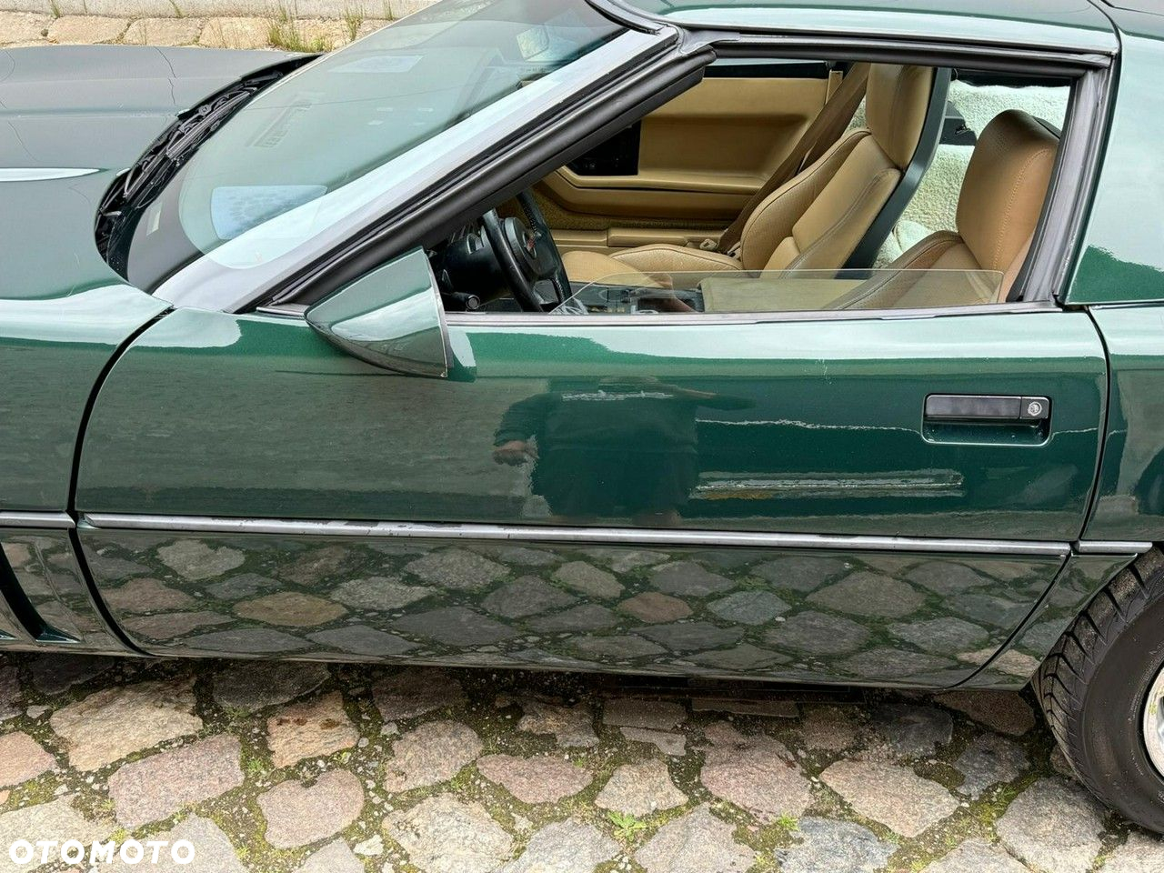 Chevrolet Corvette - 16
