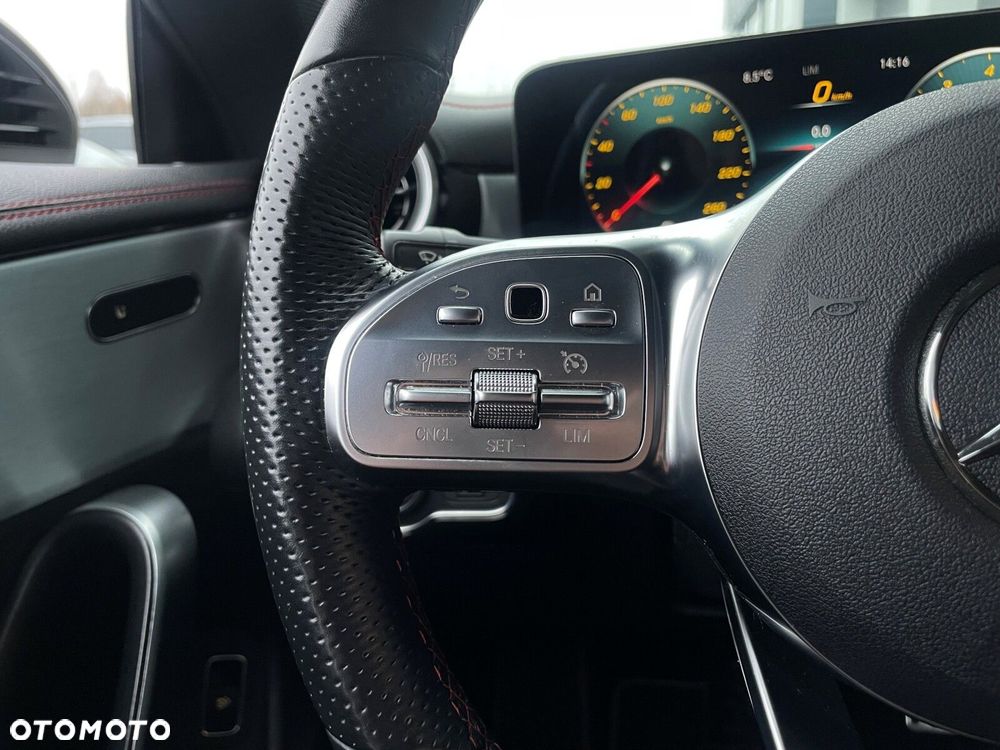 Mercedes-Benz CLA - 10