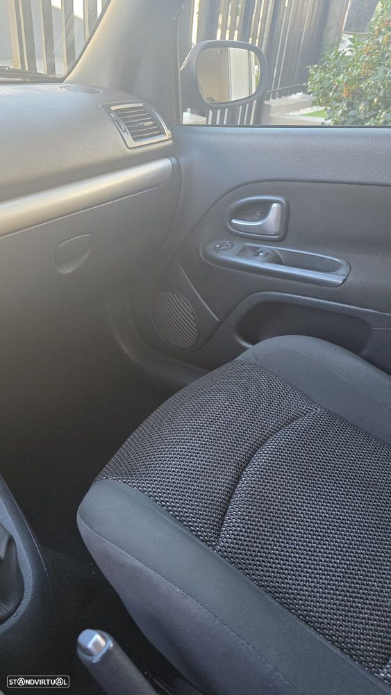 Renault Clio 1.2 16V SE Extreme - 13