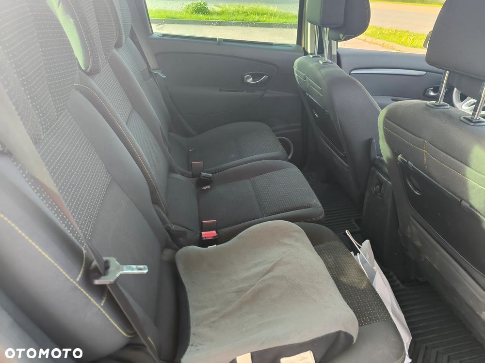 Renault Scenic 2.0 dCi Privilege - 10