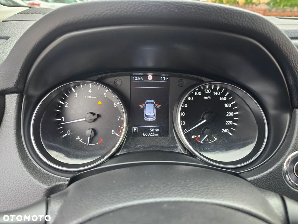 Nissan Qashqai - 25