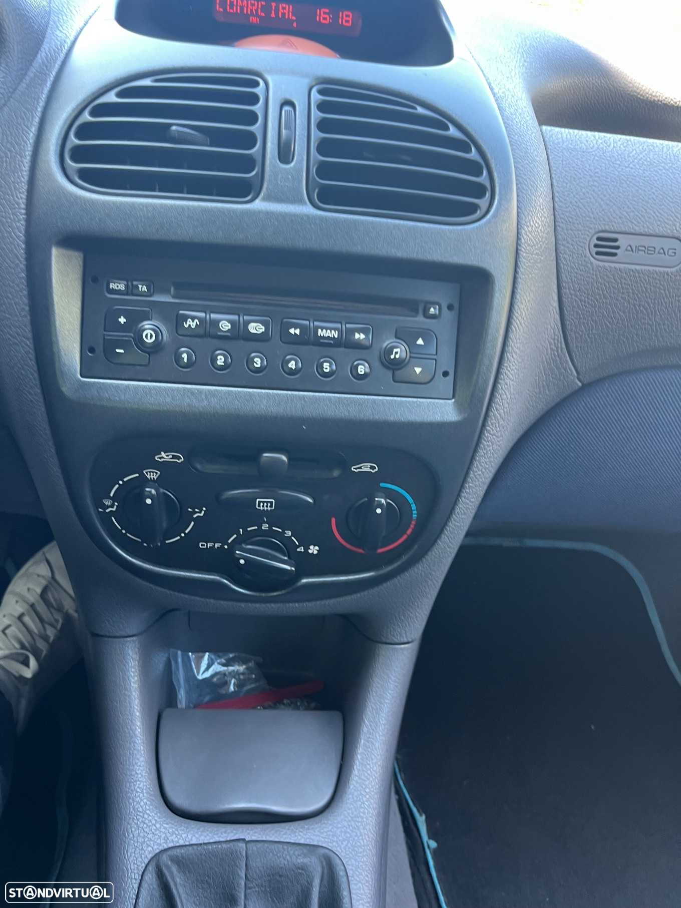Peugeot 206 1.1 Color Line - 20