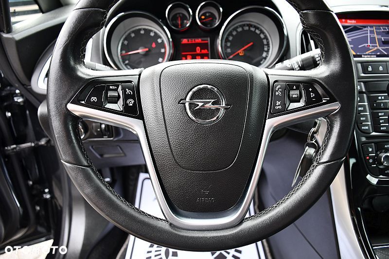 Opel Astra 1.4 T Cosmo - 12