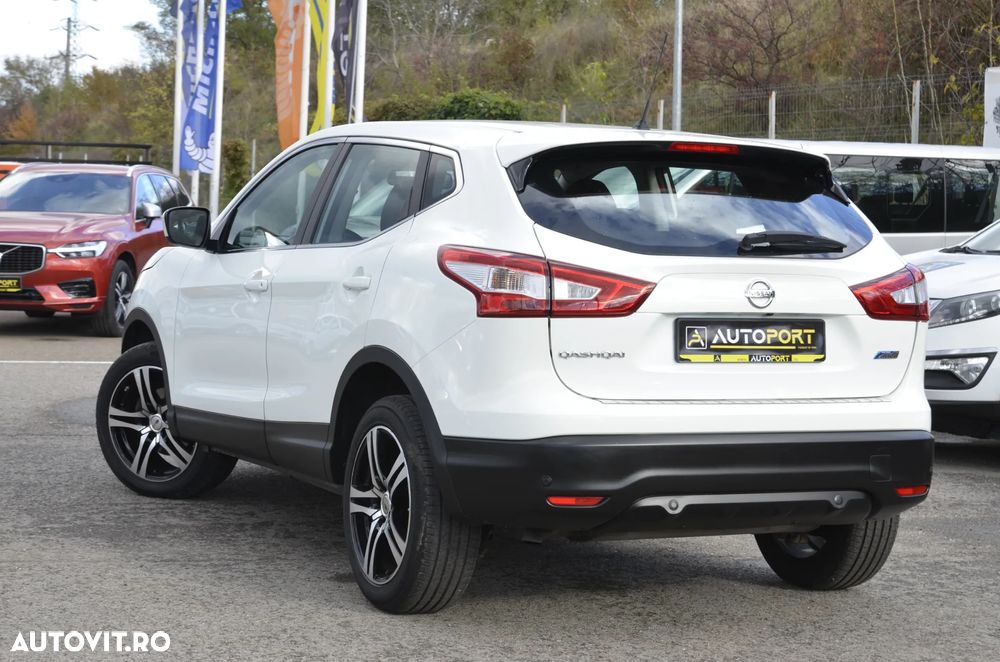 Nissan Qashqai 1.6 DCI DPF Start/Stop acenta - 5