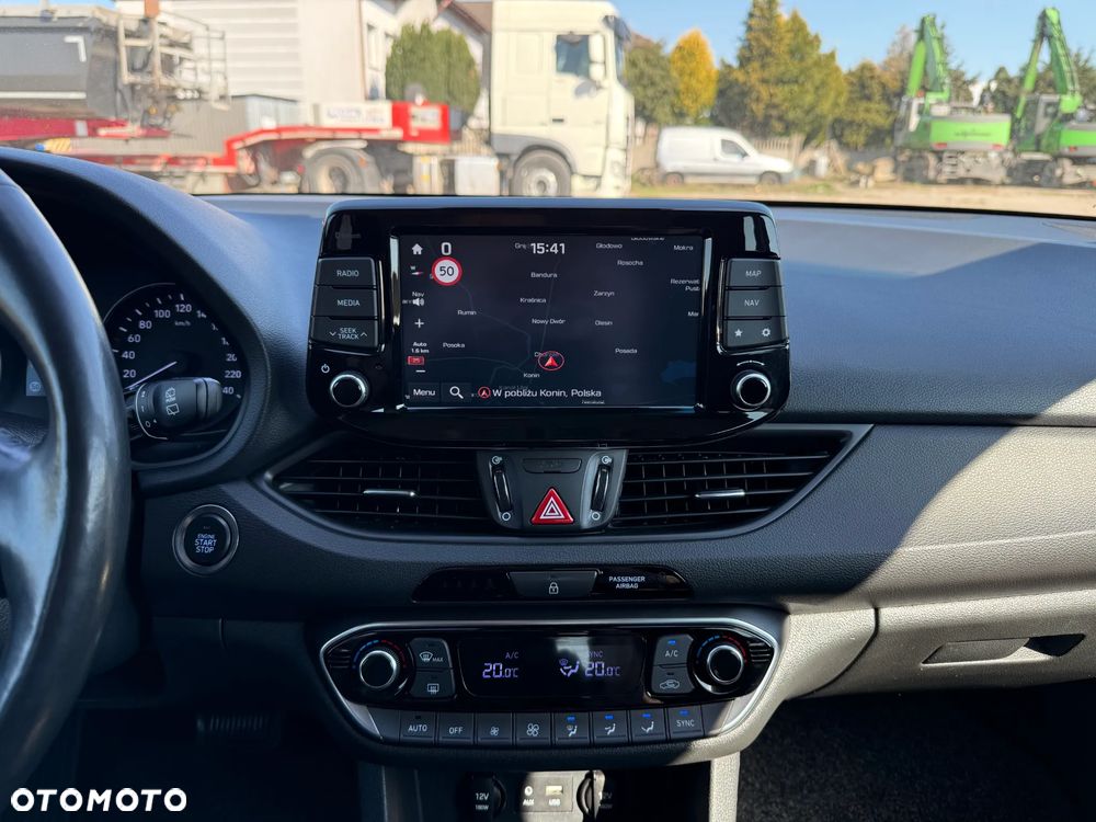 Hyundai i30 1.6 CRDI DCT Intro - 3