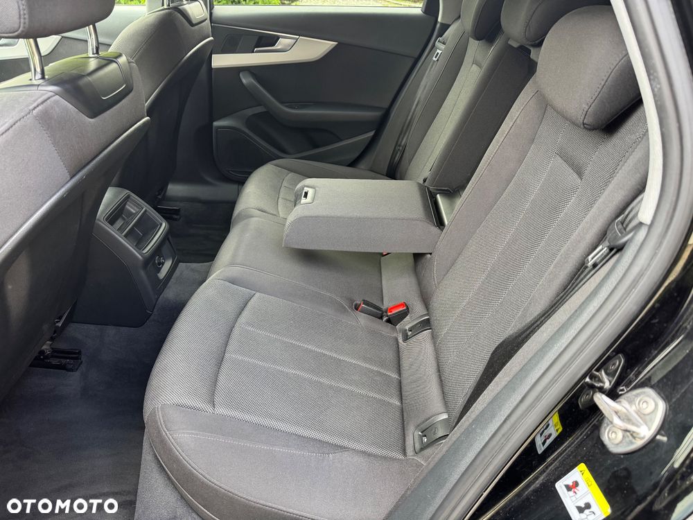 Audi A4 Avant 35 TDI mHEV Advanced S tronic - 17
