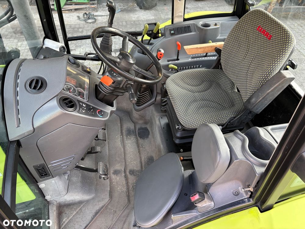 Claas Axos 310 + ładowacz - 7