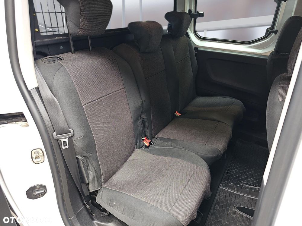 Opel Combo 1.5 DT Edition 102KM - 19