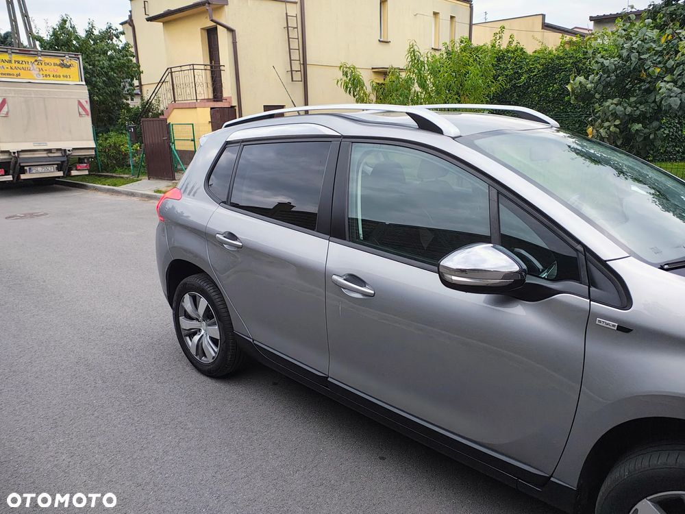 Peugeot 2008 1.2 Pure Tech Style - 4