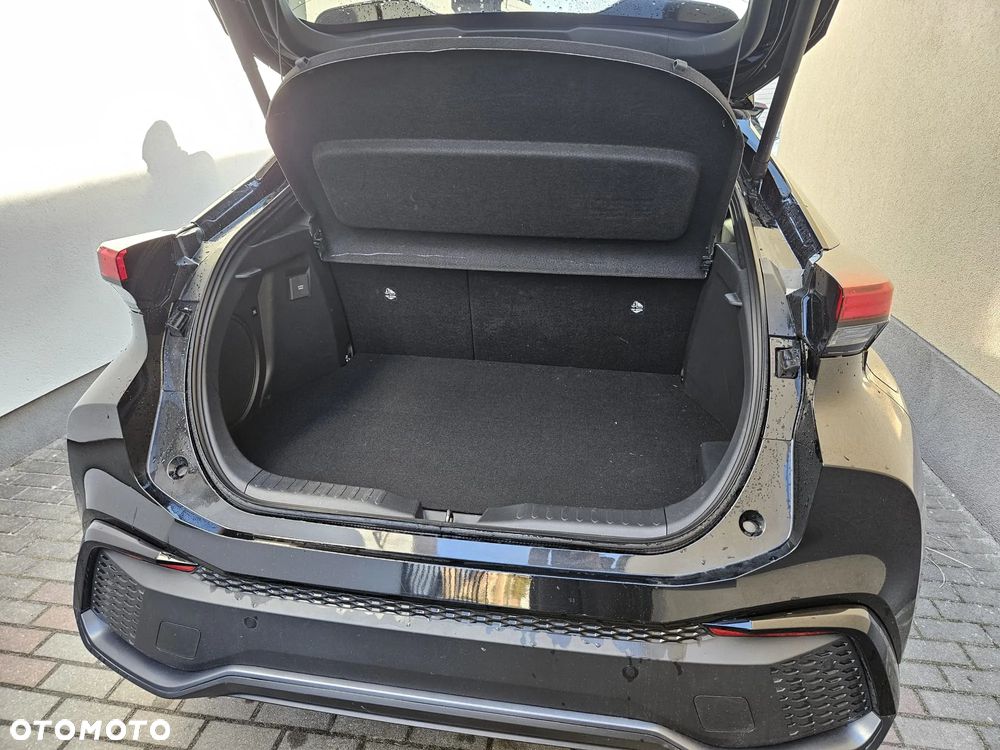 Toyota C-HR 2.0 PHEV Dynamic Force Executive - 23