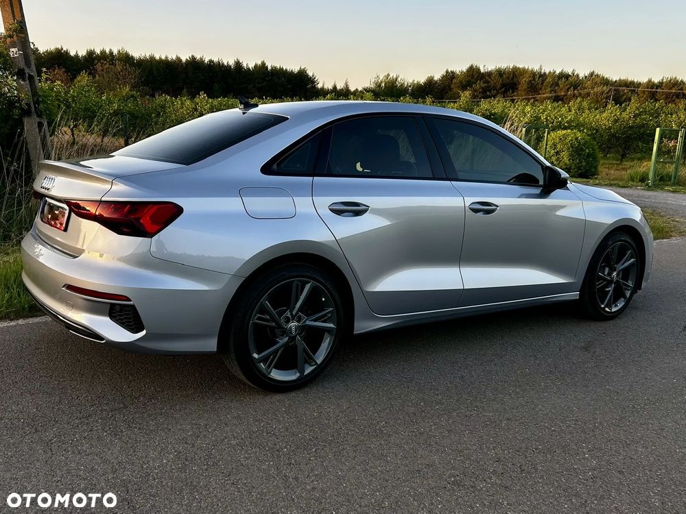 Audi A3 Limousine 40 TFSI quattro S tronic S line - 4