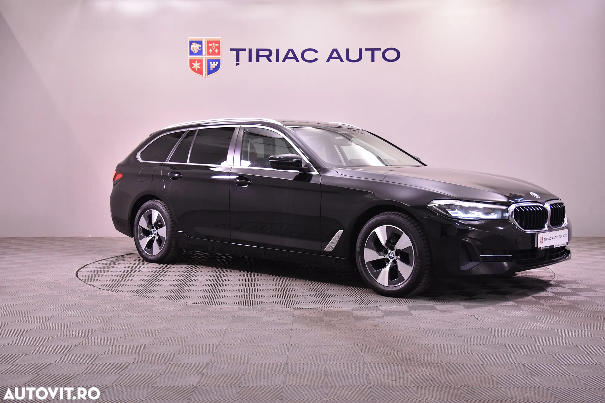 BMW Seria 5 520d AT - 7