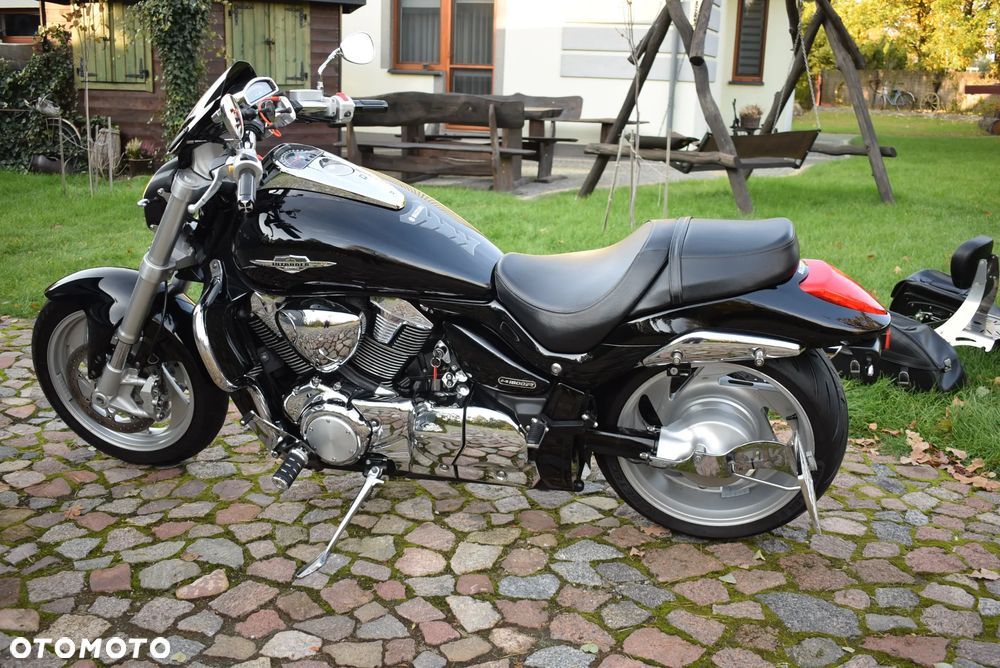 Suzuki Intruder - 27