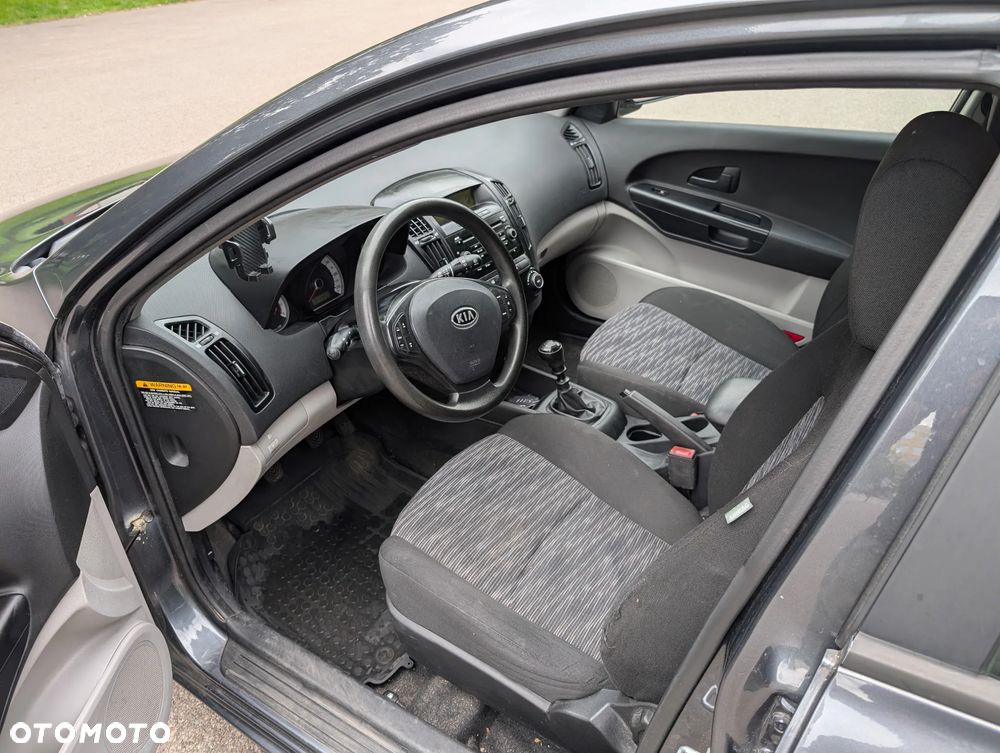 Kia Ceed 1.4 Comfort + - 9
