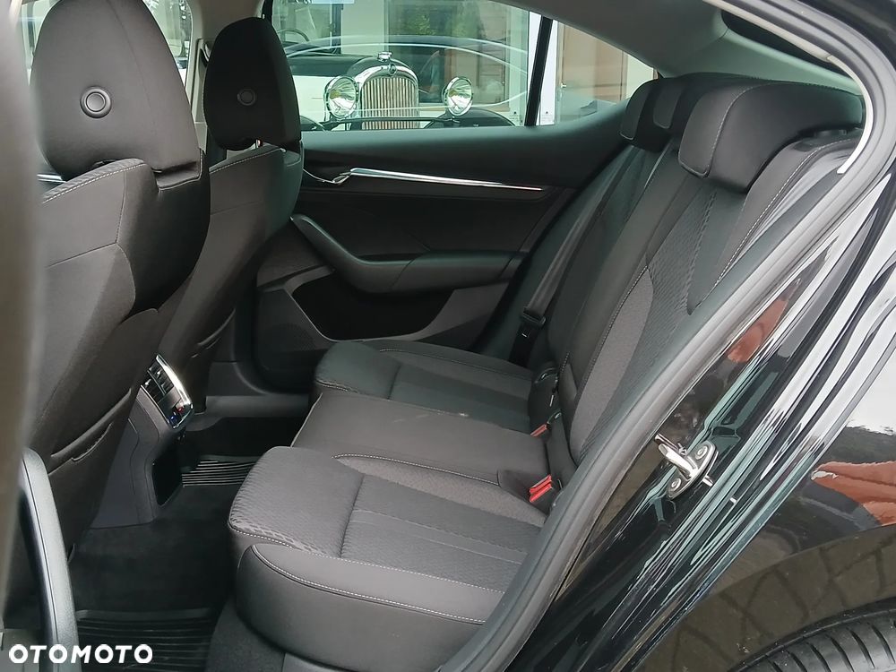 Skoda Octavia 2.0 TSI 4x4 Style DSG - 26