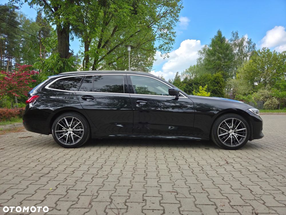 BMW Seria 3 320d xDrive Luxury Line Purity - 2