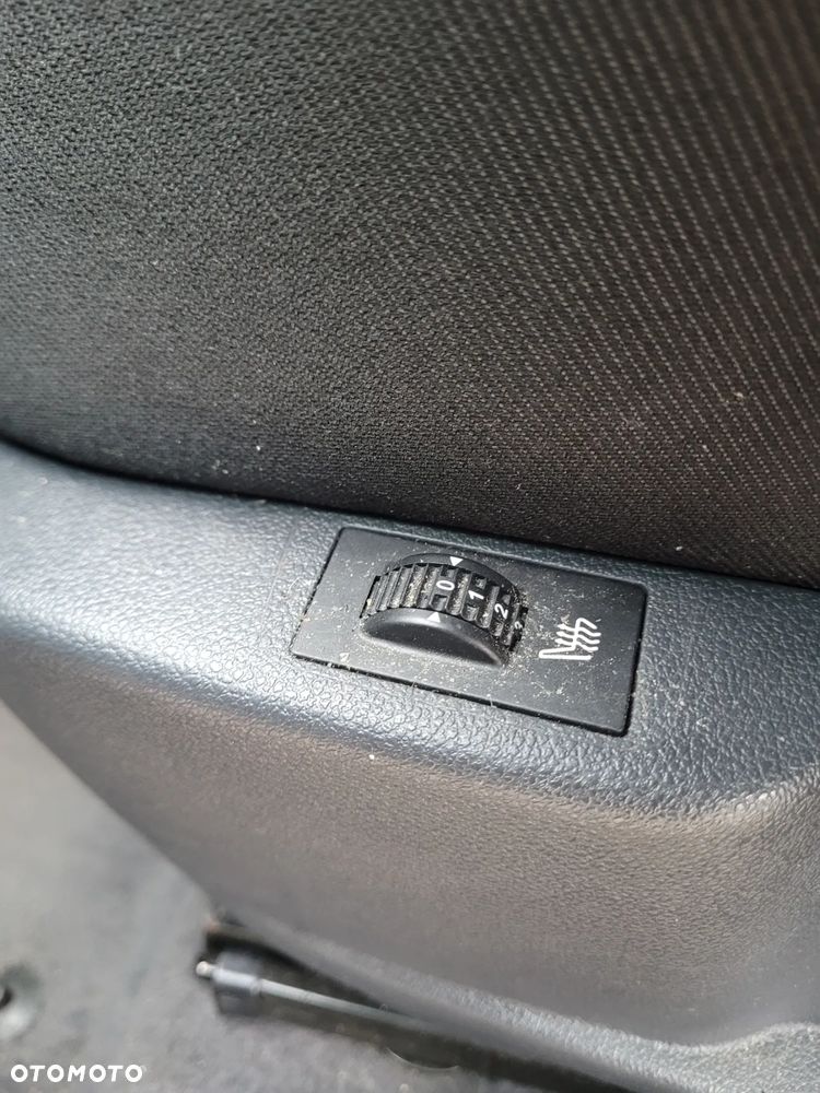 Peugeot 5008 HDI 150 Business-Line - 26