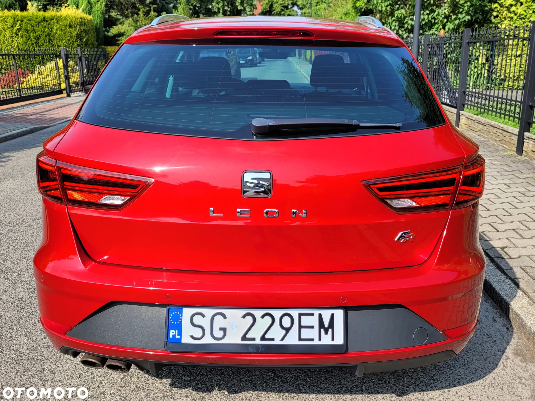 Seat Leon Sportstourer 2.0 TDI FR Plus - 11