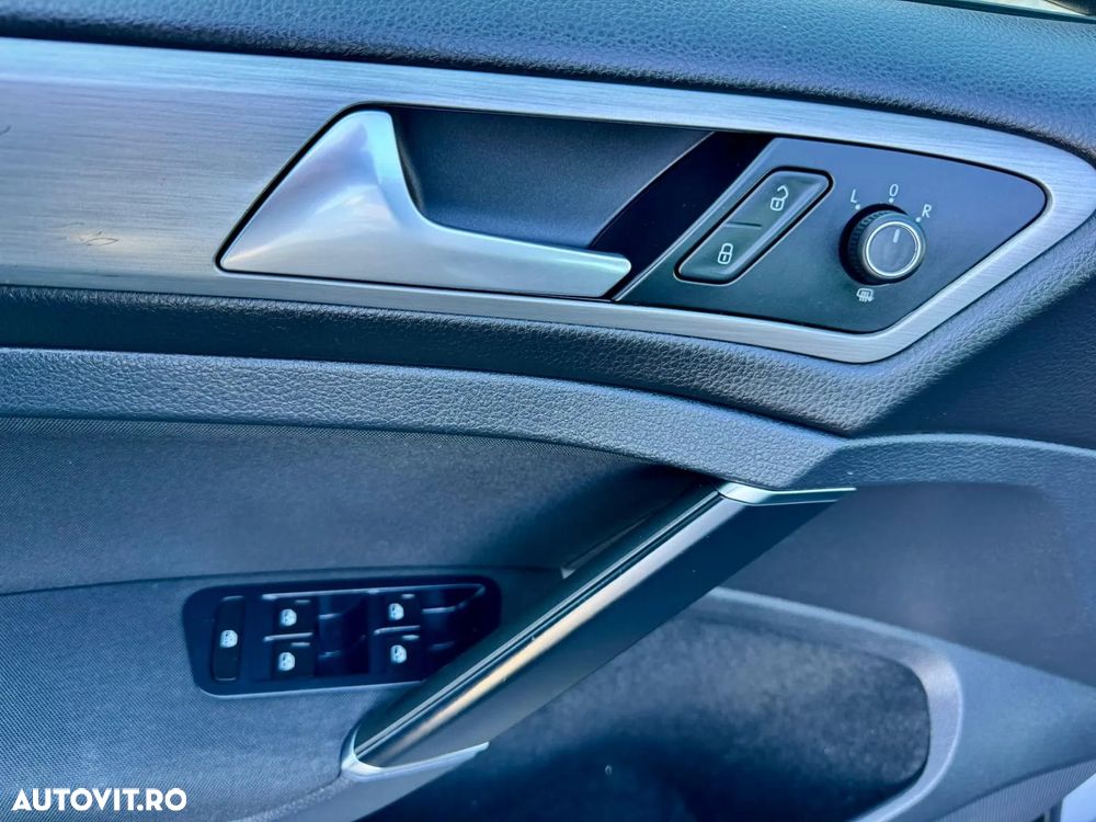 Volkswagen Golf 1.6 TDI 4Motion BlueMotion Technology Comfortline - 34