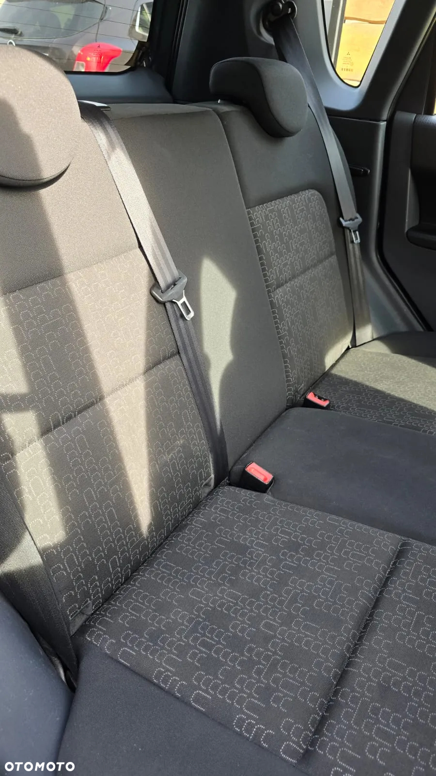 Mitsubishi Colt 1.3 Inform - 15