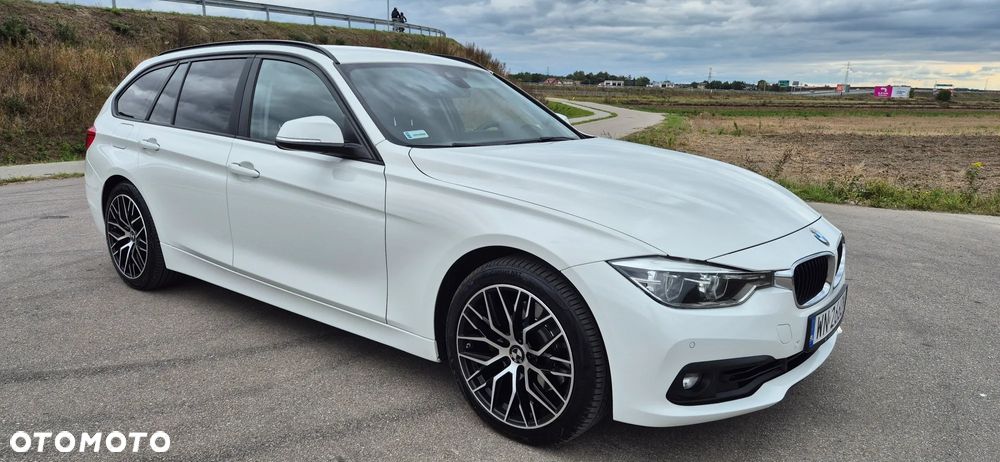 BMW Seria 3 330i Advantage - 4