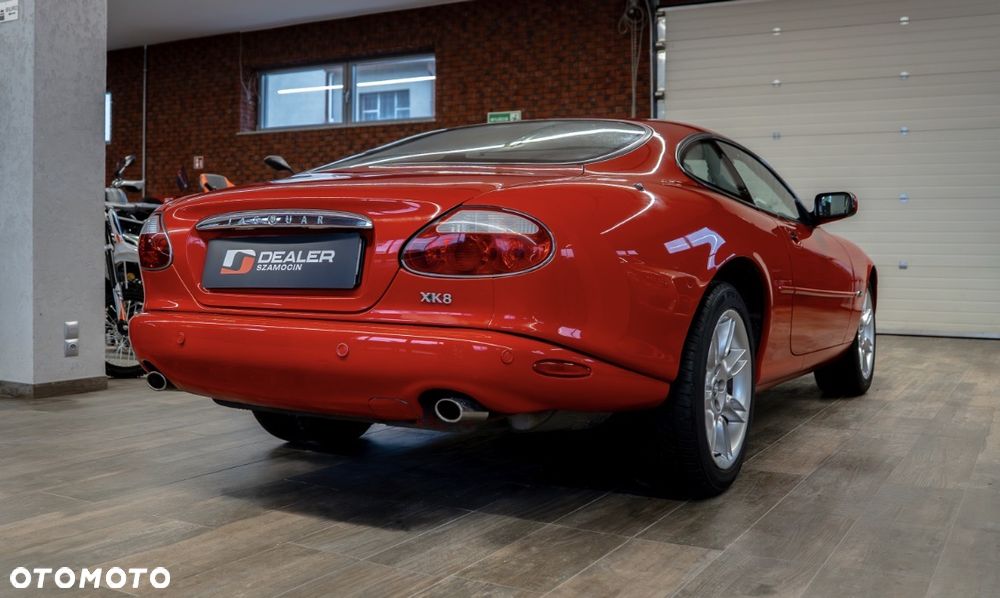 Jaguar XK8 - 7