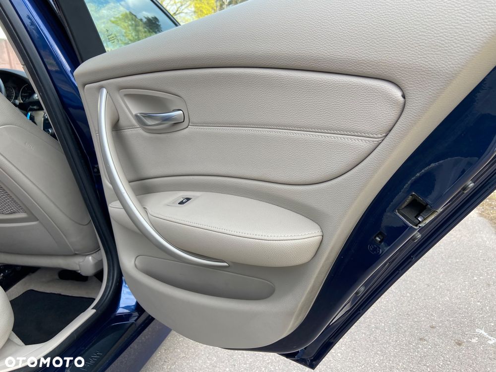 BMW Seria 1 118d - 30