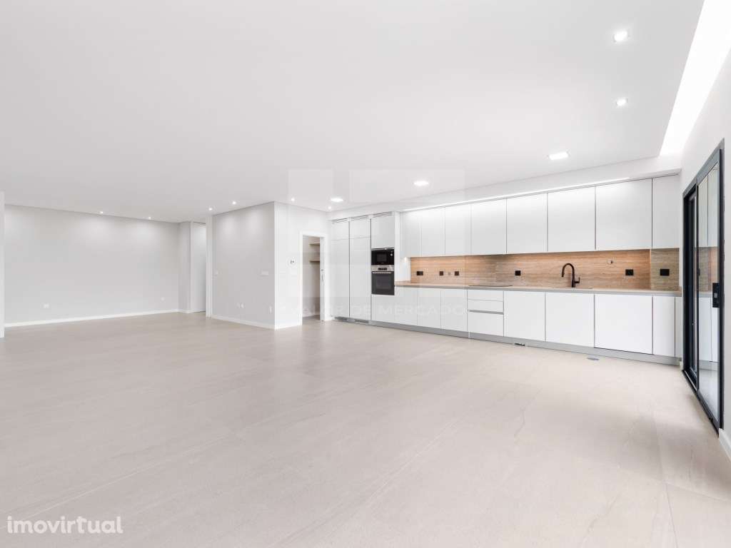 T4 DE LUXO - NOVO - MODERNO - SÓBRIO - Viseu - BEM LOCALIZADO - ACA... - Grande imagem: 5/30