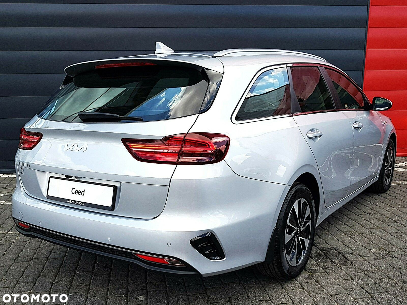 Kia Ceed - 10