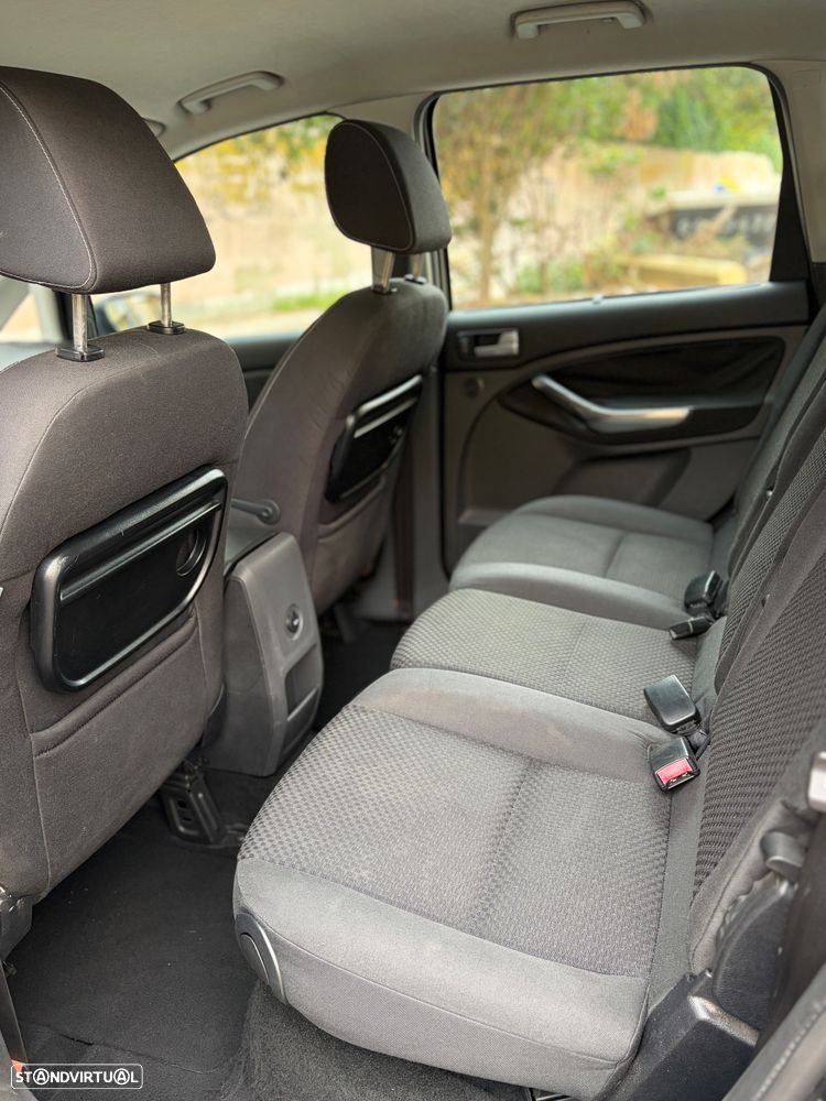 Ford C-Max - 9