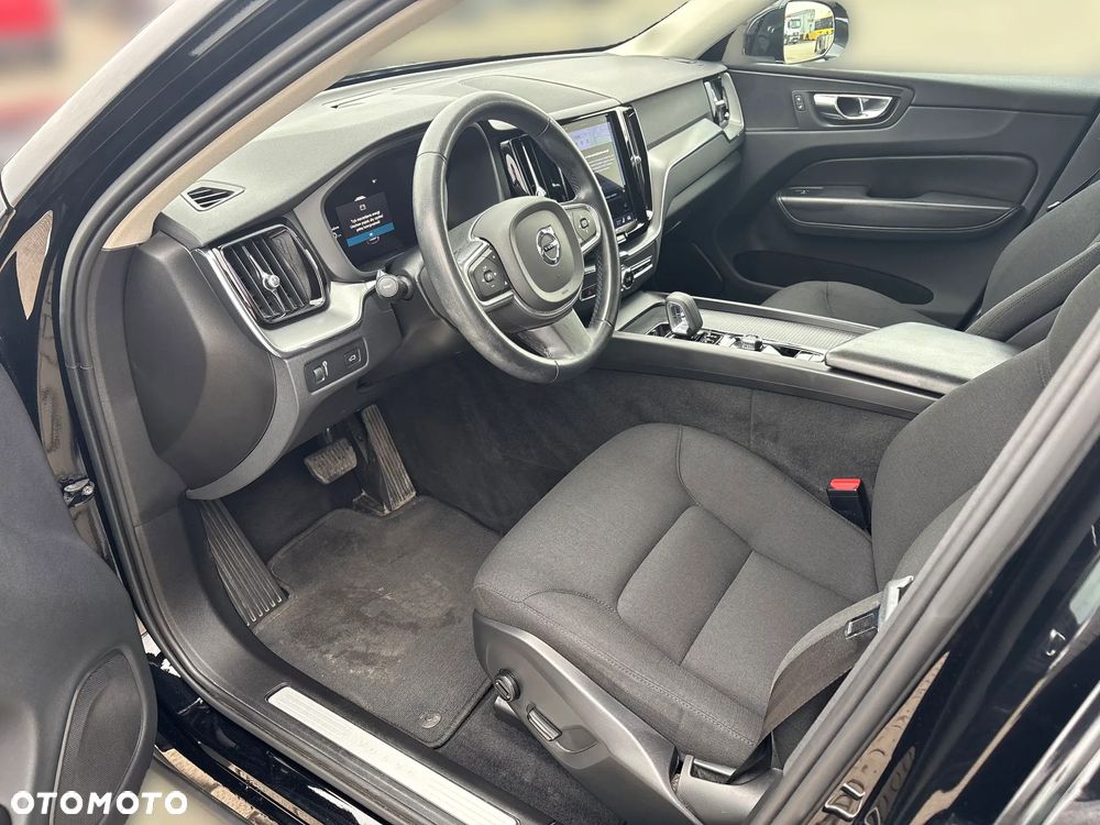 Volvo XC 60 B4 D AWD Momentum Pro - 9