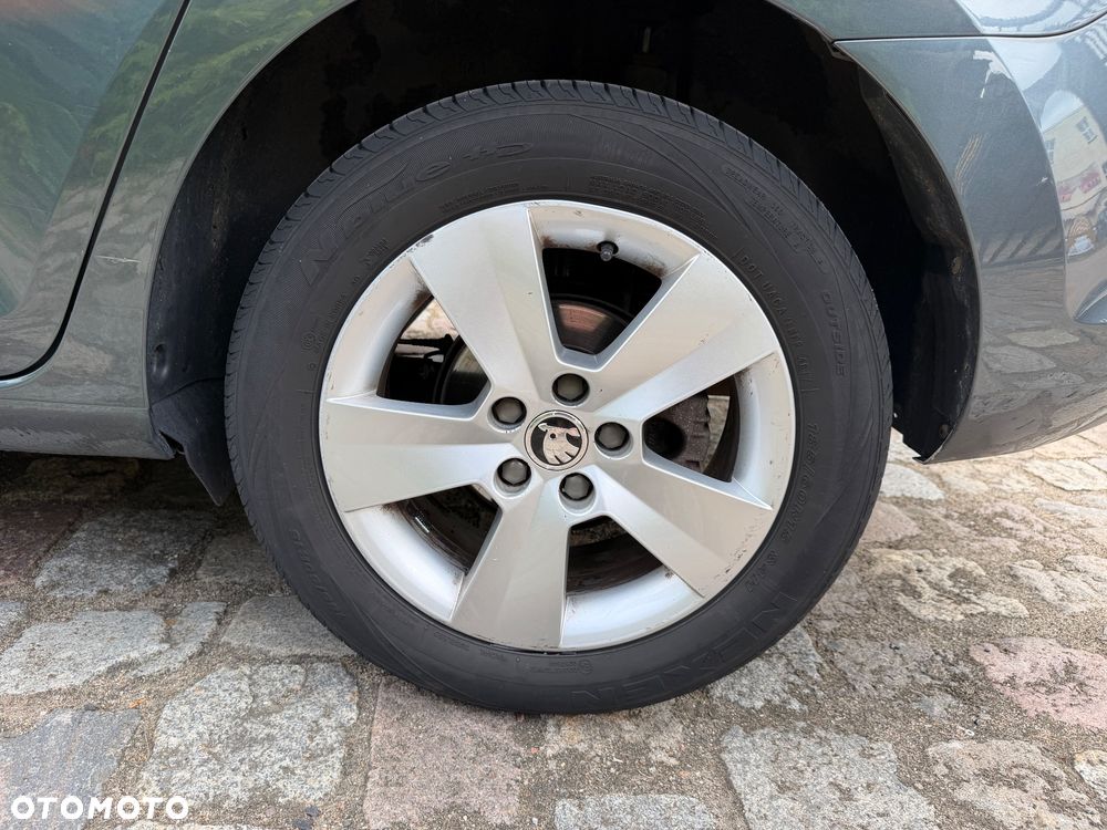 Skoda RAPID 1.0 TSI Clever - 34
