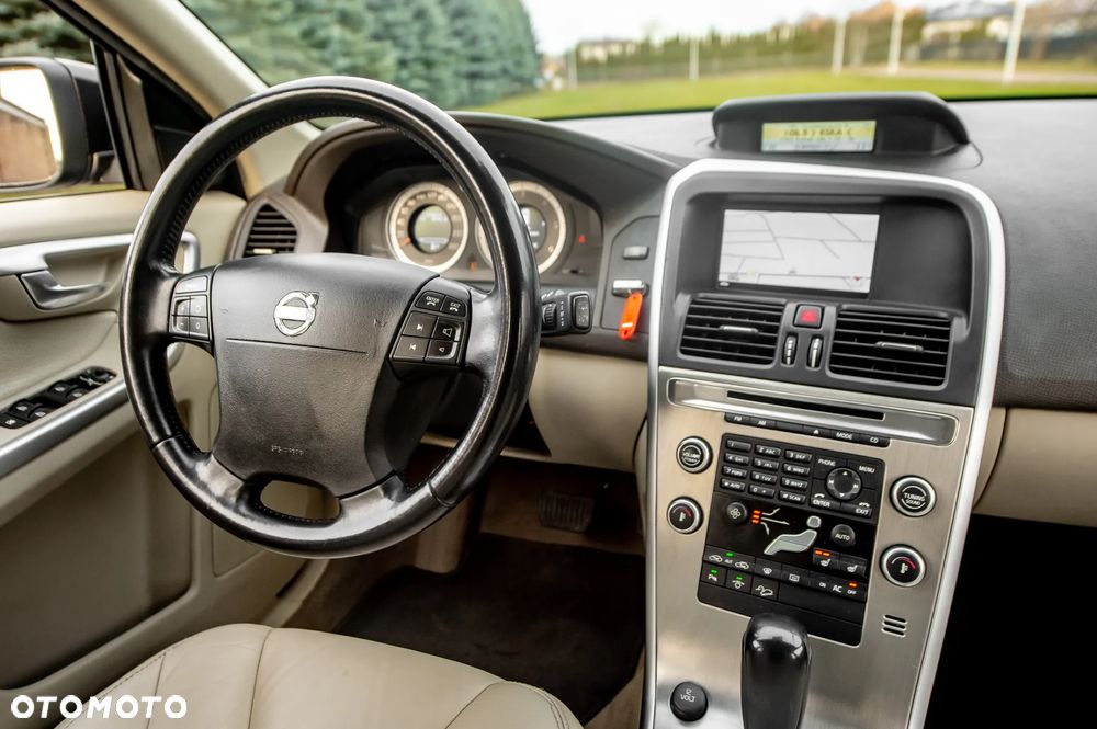Volvo XC 60 - 8