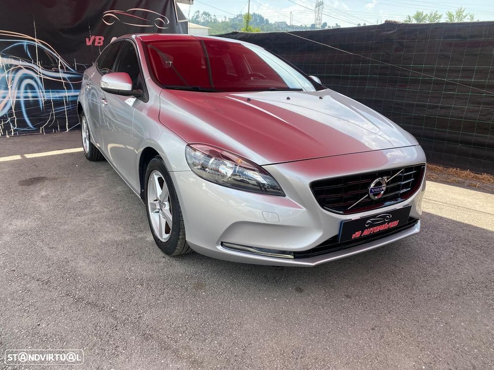 Volvo V40 1.6 D2 Momentum - 4