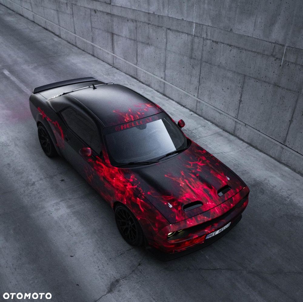Dodge Challenger - 16