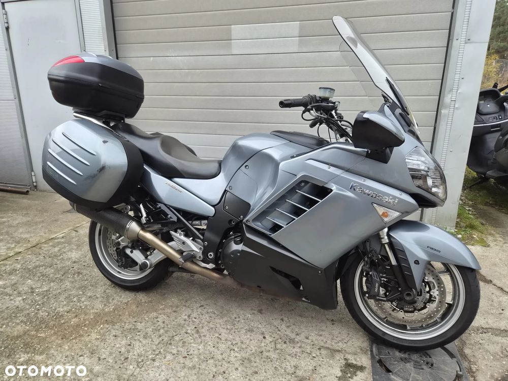 Kawasaki GTR