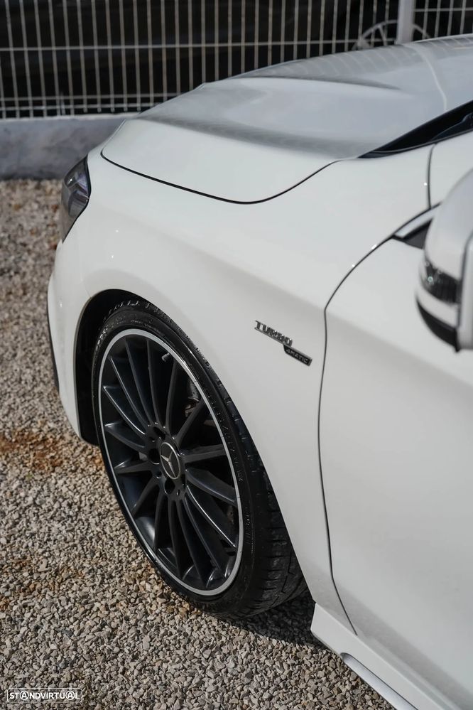 Mercedes-Benz CLA 45 AMG 4-Matic - 5