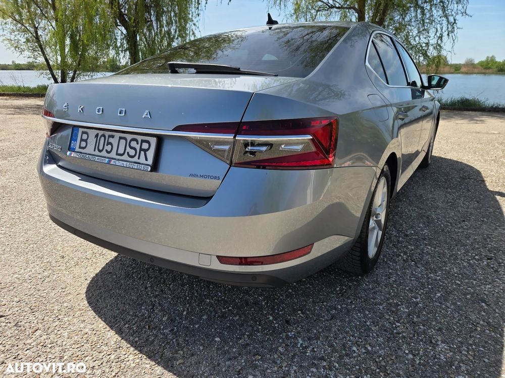 Skoda Superb 2.0 TDI DSG Style - 20
