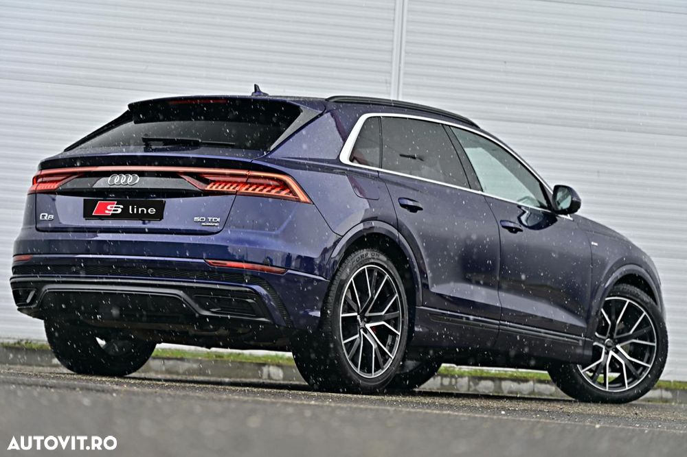 Audi Q8 - 10