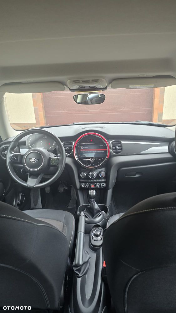MINI Cooper Standard - 2