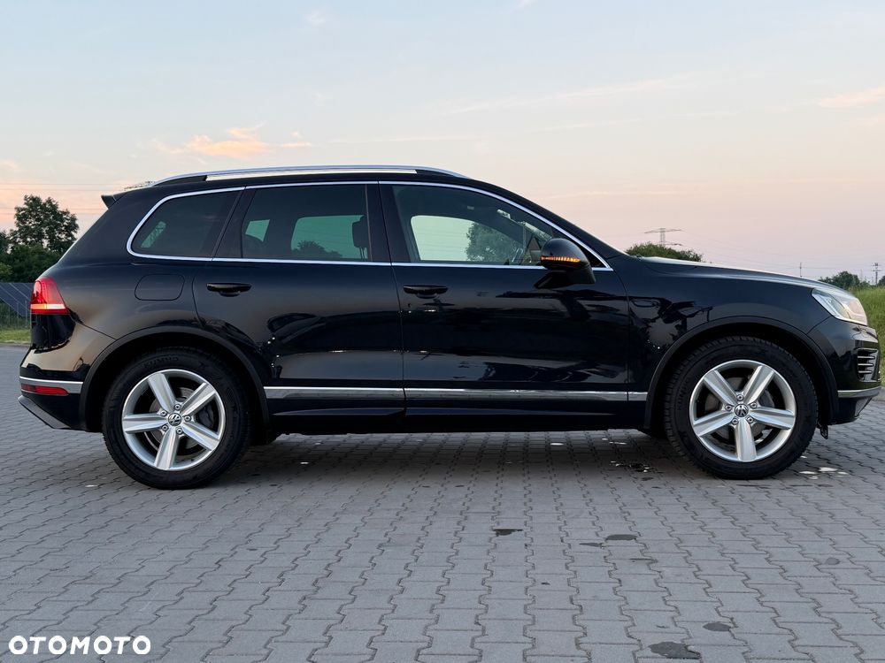 Volkswagen Touareg 3.0 V6 TDI BMT Perfectline R-Style - 11