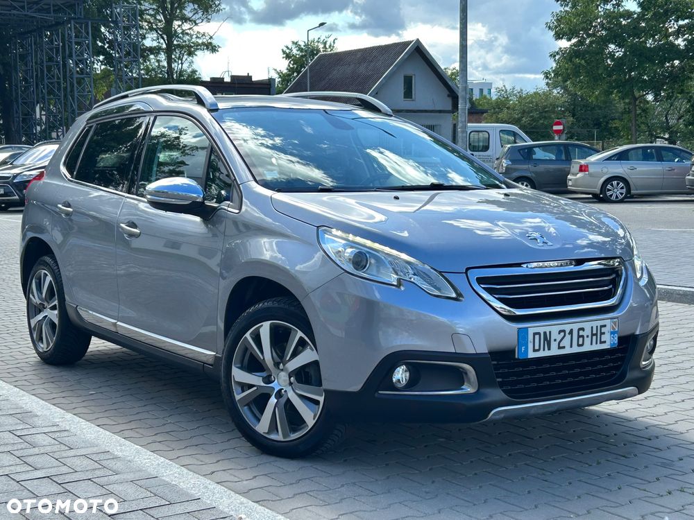 Peugeot 2008 1.6 e-HDi Allure S&S - 4