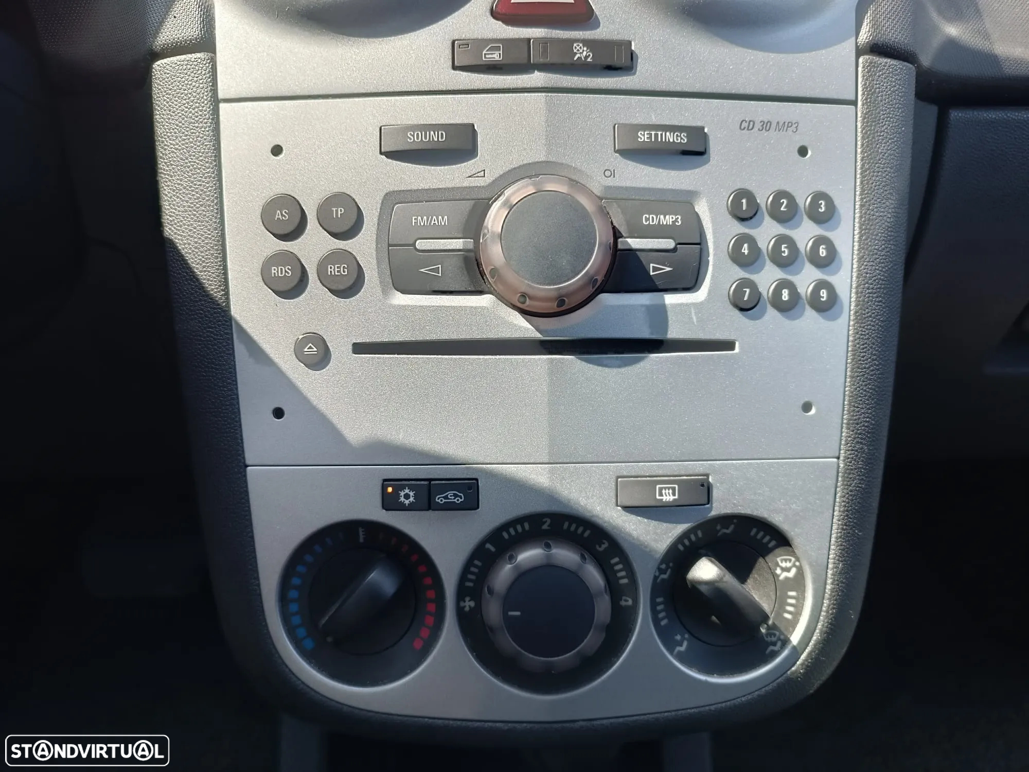 Opel Corsa 1.2 Enjoy Easytronic - 21