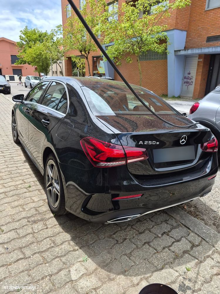Mercedes-Benz A 250 e 8G-DCT AMG Line Advanced — fotografia 5