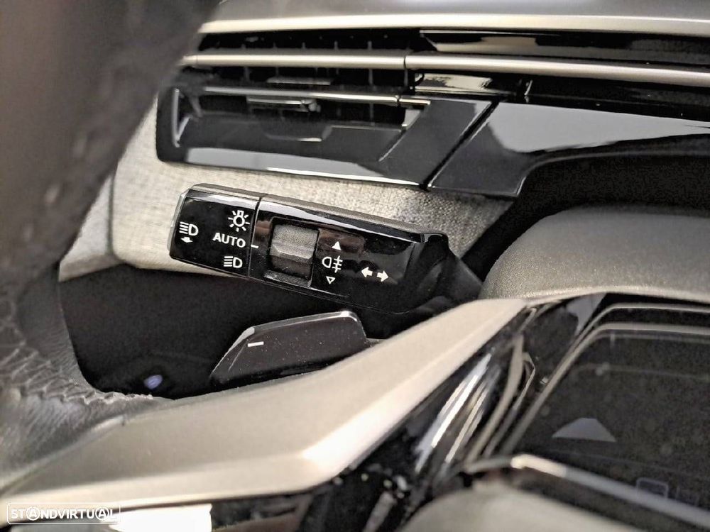 Peugeot 5008 1.2 Hybrid Allure e-DCS6 - 14